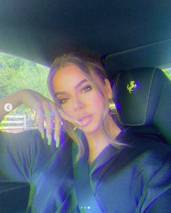 「一体誰？」ネット上を騒がせたクロエのセルフィー（画像は『Khloé　2020年7月11日付Instagram』のスクリーンショット）