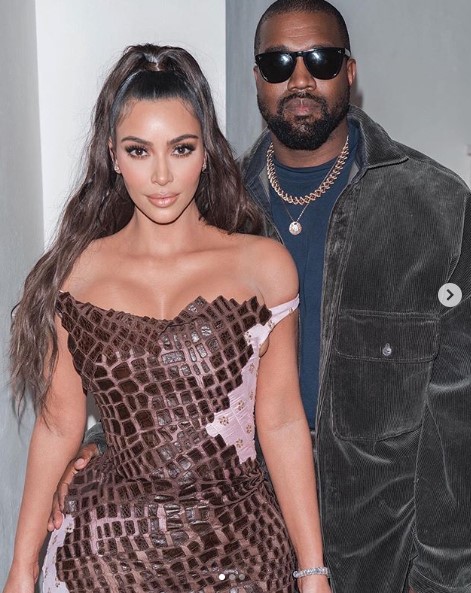 キム・カーダシアン、夫カニエ・ウェストの双極性障害について言及（画像は『Kim Kardashian West　2019年12月26日付Instagram「The West’s」』のスクリーンショット）