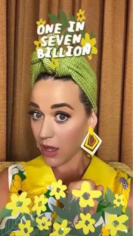 もうすぐママになるケイティ・ペリー（画像は『KATY PERRY　2020年5月19日付Instagram「What lyric from ＃Daisies embodies you?」』のスクリーンショット）