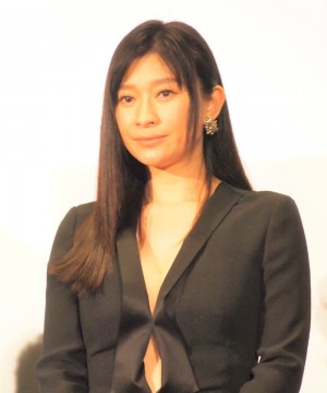 【エンタがビタミン♪】篠原涼子「それが何か？」「バカにしてません？」直撃インタビューで見せた“品格”と郷土愛