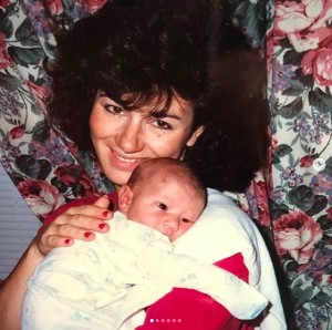 生後まもないニックが可愛すぎる！（画像は『Papa Kevin Jonas　2020年9月16日付Instagram「Happy Birthday ＠nickjonas.」』のスクリーンショット）