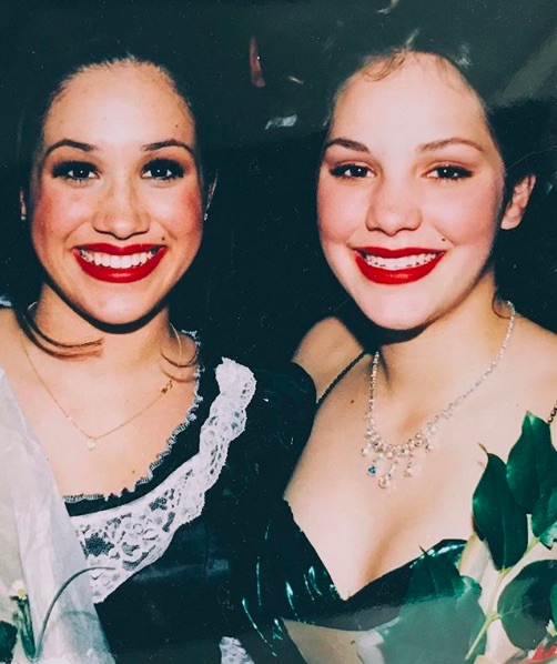 出身高校が一緒のメーガン妃とキャサリン（画像は『Katherine McPhee Foster　2019年2月1日付Instagram「Meghan and I did musicals together as kids.」』のスクリーンショット）