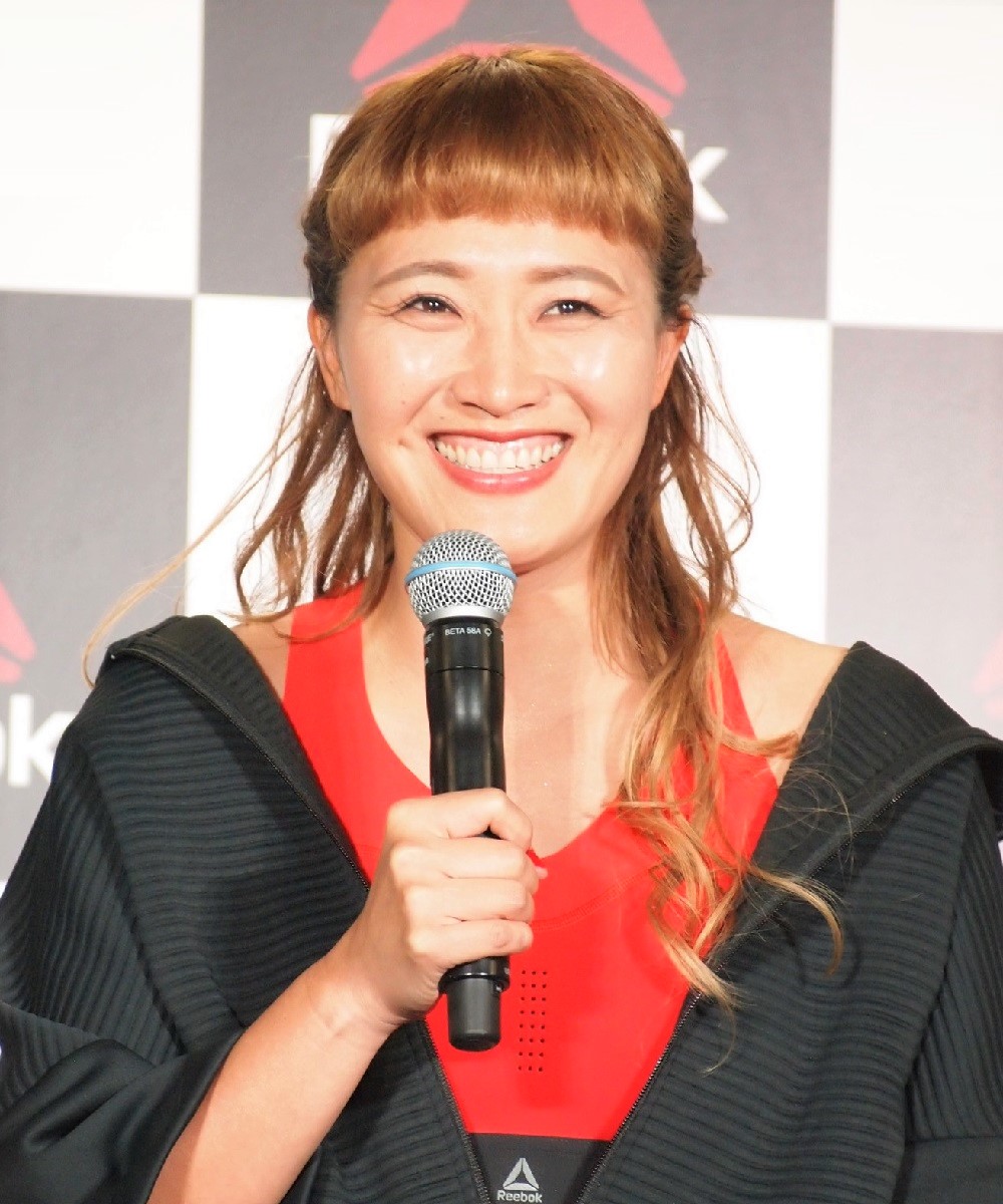 丸山桂里奈「笑顔でいれるように突っ走ります」と抱負も