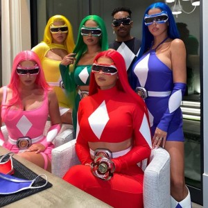 友人らと「パワーレンジャー」に（画像は『Kylie　2020年10月30日付Instagram「it’s morphin’ time」』のスクリーンショット）