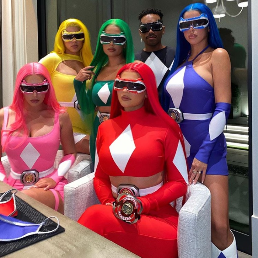 友人らと「パワーレンジャー」に（画像は『Kylie　2020年10月30日付Instagram「it’s morphin’ time」』のスクリーンショット）