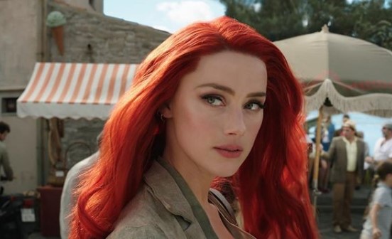 『アクアマン』でメラ役を演じたアンバー・ハード（画像は『Aquaman Movie　2019年4月22日付Instagram「Happy Birthday to our Mera, ＠amberheard!」』のスクリーンショット）