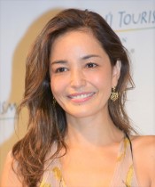 【エンタがビタミン♪】梨花「幸せホルモンバリバリ」で踊っていると息子が乱入、動画に「可愛い親子」の声