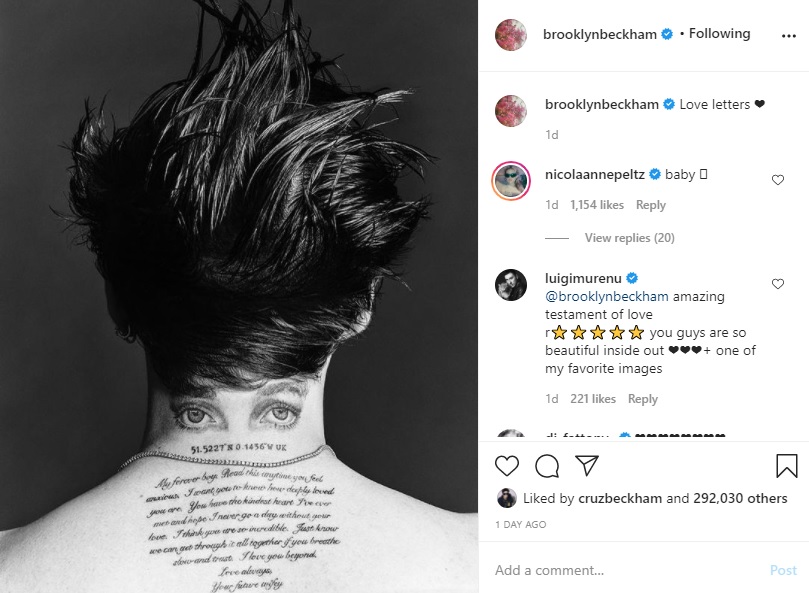 ニコラからのラブレターを彫り入れたブルックリン（画像は『brooklynbeckham　2021年1月23日付Instagram「Love letters」』のスクリーンショット）