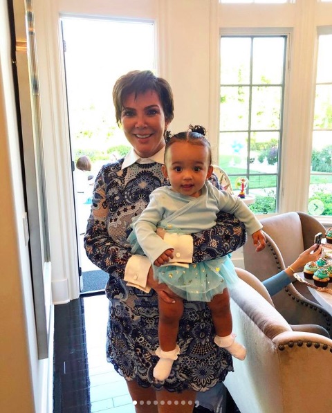 祖母クリス・ジェンナーも孫の誕生日を祝福（画像は『Kris Jenner　2021年1月15日付Instagram「Happy birthday to my precious little angel Chicago!」』のスクリーンショット）