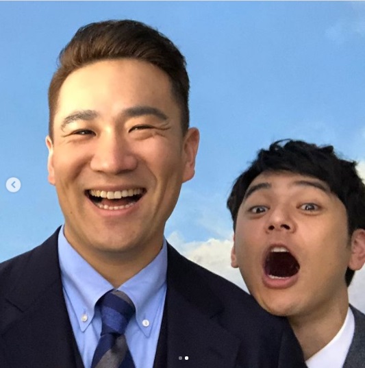 妻夫木聡が投稿した2ショット（画像は『妻夫木聡　Satoshi Tsumabuki　2021年1月29日付Instagram「おかえり、まーくん」』のスクリーンショット）