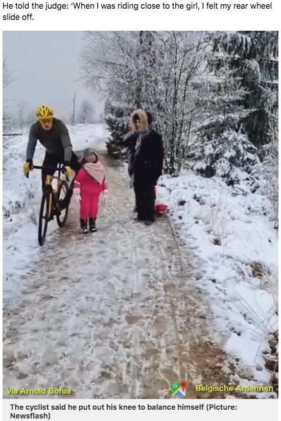 後方から来たサイクリストに女児が膝蹴りされる（画像は『Metro　2021年3月5日付「Cyclist who knocked five-year-old girl to the floor is fined just €1」（Picture: Newsflash）』のスクリーンショット）