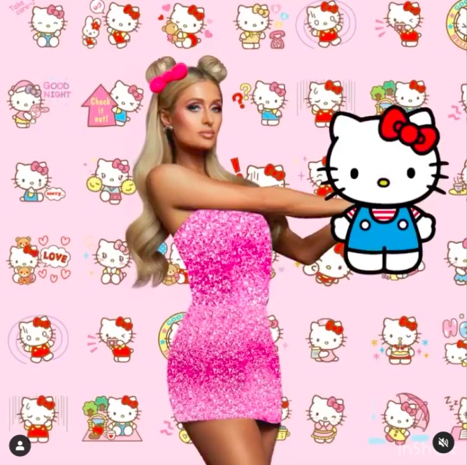 「本当の私は聡明、おバカはキャラクターよ」とパリス（画像は『Paris Hilton　2020年10月27日付Instagram「＃HelloKitty is ＃IconicAF」』のスクリーンショット）