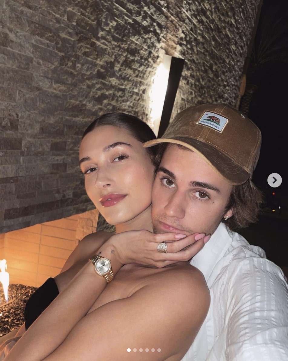 ジャスティンが「助けてくれた」と明かしたヘイリー（画像は『Hailey Rhode Baldwin Bieber　2021年3月2日付Instagram「Another year around the sun with you, another year of getting to love you, grow with you and laugh with you.」』のスクリーンショット）