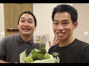 8か月ぶりに2人揃ってテレビ出演したかが屋（画像は『かが屋 加賀翔　2021年3月17日付Instagram「2021年3月21日（日）21:55～（テレビ朝日）『爆笑問題＆霜降り明星のシンパイ賞!!』」』のスクリーンショット）