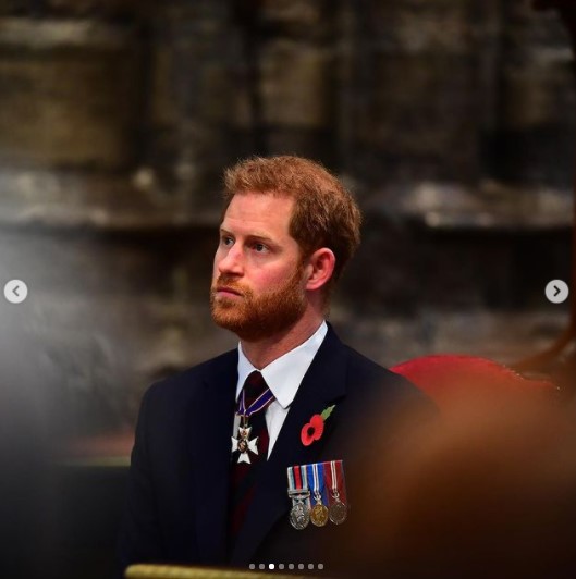 ヘンリー王子が約1年1か月ぶりに英国に帰国（画像は『The Royal Family　2019年4月25日付Instagram「The Duchess of Cambridge, ＠kensingtonroyal, The Duke of Sussex, ＠sussexroyal, and The Duke of Gloucester have this afternoon attended a service at ＠westminsterabbeylondon to commemorate ＃ANZACDay.」』のスクリーンショット）