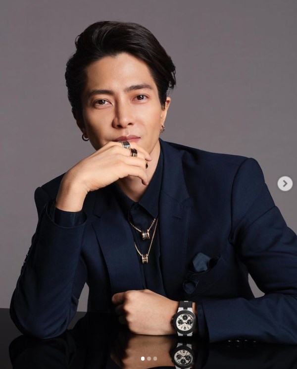 ブルガリのアンバサダーに就任した山下智久（画像は『Tomohisa Yamashita　2021年3月21日付Instagram「I am very honored to join the ＠bulgari family」』のスクリーンショット）