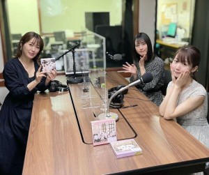 『坂本美雨のディアフレンズ』に出演した大谷映美里と佐々木舞香（画像は『《公式》坂本美雨のディアフレンズ　2021年5月13日付Instagram「5/13 ＃ディアフレンズ 指原莉乃さんプロデュースのアイドルグループ」』のスクリーンショット）