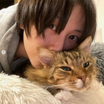 【エンタがビタミン♪】松井玲奈、1歳だった保護猫を迎えて約5年「警戒心が強くて大変でした」“ネコ吸い”坂本美雨は11年暮らし「もう倍生きていこう」