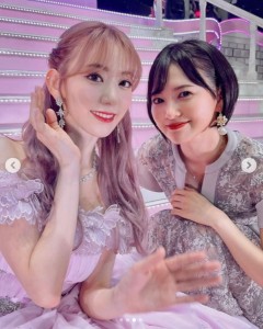 久々にステージで共演した宮脇咲良と兒玉遥（画像は『兒玉 遥　2021年6月20日付Instagram「咲良卒業おめでとう」』のスクリーンショット）