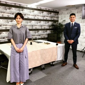 前田敦子と木下レオン氏（画像は『フジテレビ『突然ですが占ってもいいですか？』　2021年6月21日付Instagram「＃突然ですが占ってもいいですか？　6月23日」』のスクリーンショット）