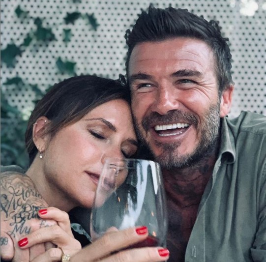 夫デヴィッドにロマンティックなメッセージを送ったヴィクトリア（画像は『David Beckham　2021年2月14日付Instagram「Happy Valentines to the most amazing mummy and the most inspiring wife」』のスクリーンショット）