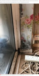 カビが繁殖した窓際（画像は『Mirror　2021年6月23日付「Mum ‘almost died’ after mould ravaged her flat and ‘caused her whole body to blister’」（Image: Kennedy News and Media）』のスクリーンショット）