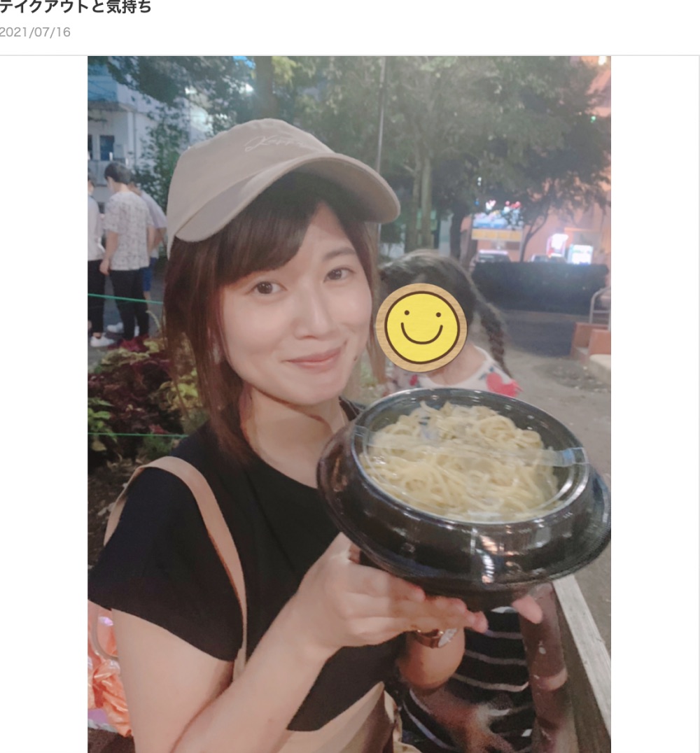 大好きなラーメンをゆっくり堪能した小林礼奈（画像は『小林礼奈　2021年7月16日付オフィシャルブログ「テイクアウトと気持ち」』のスクリーンショット）