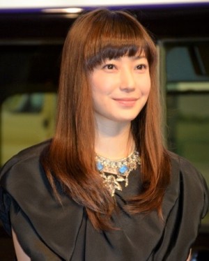 【エンタがビタミン♪】菅野美穂は“神野美穂”？　自主隔離中の友に毎日食事届ける「雨のなか自ら夕食を届けてくれる女優さんいますか？」