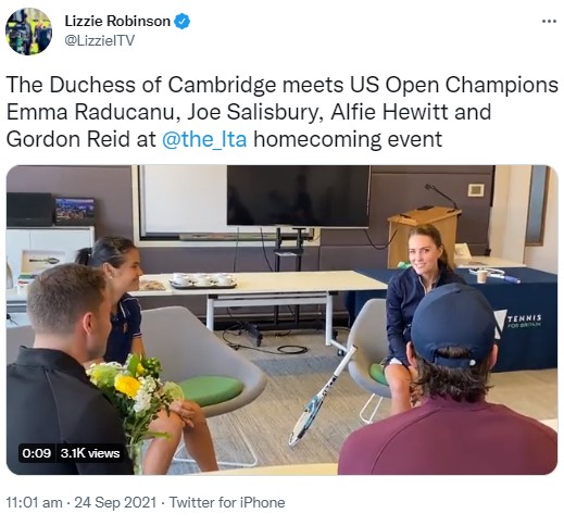 英国のスター選手らと対面したキャサリン妃（画像は『Lizzie Robinson　2021年9月24日付Twitter「The Duchess of Cambridge meets US Open Champions Emma Raducanu, Joe Salisbury, Alfie Hewitt and Gordon Reid at ＠the_lta homecoming event」』のスクリーンショット）