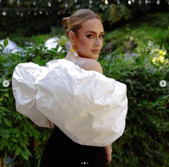 アデル、待望の新曲リリース発表にファンが興奮（画像は『Adele　2021年9月19日付Instagram』のスクリーンショット）