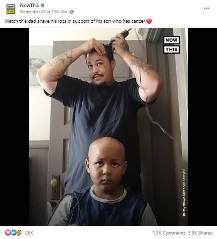 ハサミで髪を短く切ったレイショーンさん（画像は『NowThis　2021年9月28日付Facebook「Watch this dad shave his locs in support」』のスクリーンショット）