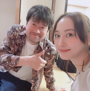 佐藤二朗と松井玲奈（画像は『松井玲奈　2019年9月22日付Instagram「本日22日午後4時から『佐藤二朗と斎藤工が行きたくない街No.1名古屋のドラマに出演するにあたり色々考えてみた』に出演します。」』のスクリーンショット）