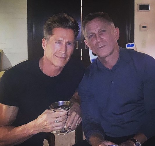 ダニエルと番組ホストのブルース（画像は『Bruce Bozzi　2021年10月12日付Instagram「“Lunch with Bruce”」』のスクリーンショット）