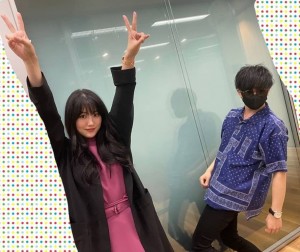 吉本坂46の小寺真理とタナカシングル（8.6秒バズーカー）（画像は『吉本坂46　2020年7月1日付Instagram「ダブルピース小寺さん」』のスクリーンショット）