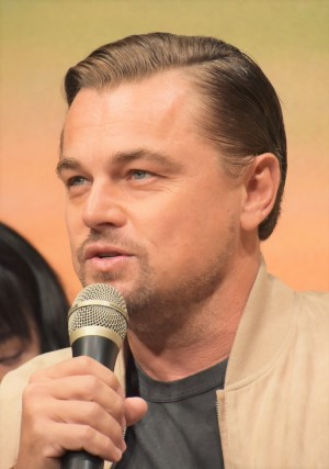 【イタすぎるセレブ達】レオナルド・ディカプリオ、チャールズ皇太子と対面「憧れのスターに会えたみたいな表情」