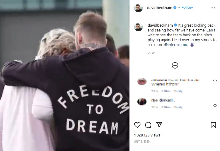 デヴィッドのうなじにはロメオと同じタトゥーが（画像は『David Beckham　2020年7月2日付Instagram「It’s great looking back and seeing how far we have come.」』のスクリーンショット）