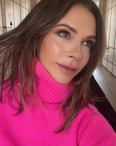 娘とスパを楽しんだヴィクトリア・ベッカム（画像は『Victoria Beckham　2021年12月22日付Instagram「This colour is everything!」』のスクリーンショット）