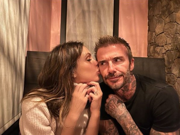 食べ物の好みが全く違うデヴィッド＆ヴィクトリア夫妻（画像は『David Beckham　2021年10月22日付Instagram「Date night in wine country with kids getting slightly embarrassed when asked to take a picture of mum ＆ dad」』のスクリーンショット）