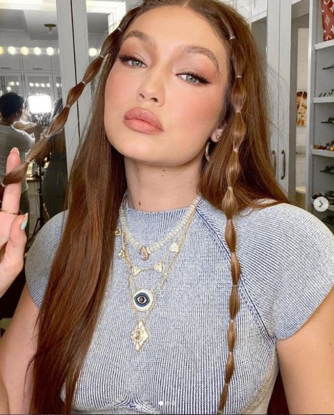 リアーナの妊娠を祝う言葉が混乱を招いたジジ（画像は『Gigi Hadid　2021年4月26日付Instagram「26」』のスクリーンショット）