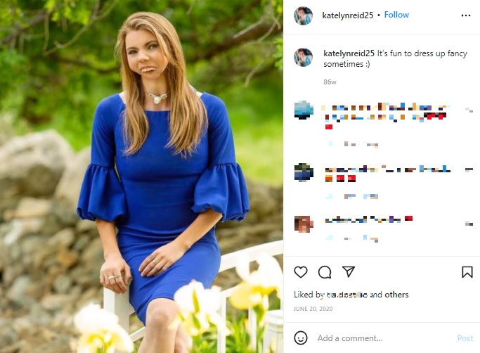 「障がいがあるからといってできないことはない」と語った女性（画像は『Katelyn Reid　2020年6月20日付Instagram「It’s fun to dress up fancy」』のスクリーンショット）