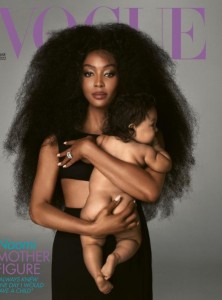 愛娘を抱いて『VOGUE』誌の表紙を飾ったナオミ（画像は『British Vogue　2022年2月14日付Instagram「The incomparable ＠Naomi is the star of ＠BritishVogue’s March 2022 cover」』のスクリーンショット）