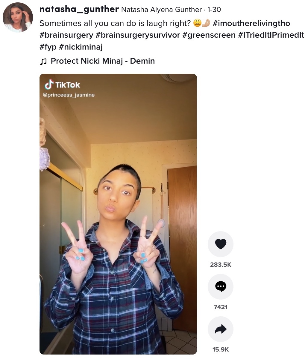 副鼻腔炎の恐ろしさを訴えるナターシャさん（画像は『Natasha Alyena Gunther　2022年1月30日付TikTok「Sometimes all you can do is laugh right?」』のスクリーンショット）