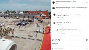 儀仗兵からの歓迎を受けるウィリアム王子（画像は『Duke and Duchess of Cambridge　2022年3月19日付Instagram「Arriving in Belize, the first stop of our Caribbean tour!」』のスクリーンショット）