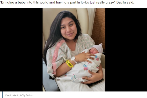 ベツァベスさんとミアちゃん（画像は『WFAA　2022年5月20日付「WATCH: Dallas hospital security guard delivers baby in elevator on Mother’s Day」（Credit: Medical City Dallas）』のスクリーンショット）