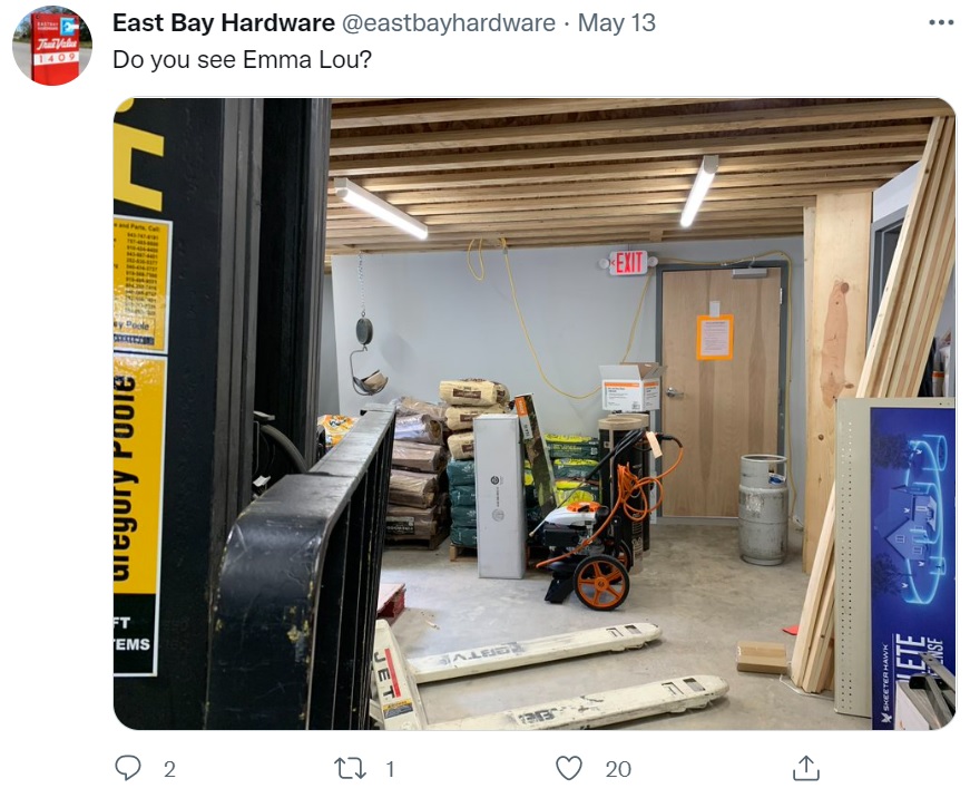 どの写真も猫を探すには難易度が高い仕上がりに（画像は『East Bay Hardware　2022年5月13日付Twitter「Do you see Emma Lou?」』のスクリーンショット）