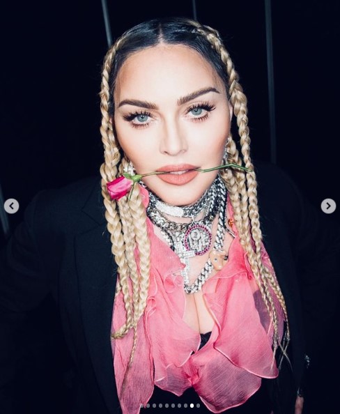 自身の身体をモデルにしたNFTアートを発表したマドンナ（画像は『Madonna　2022年5月1日付Instagram「Last night was so」』のスクリーンショット）