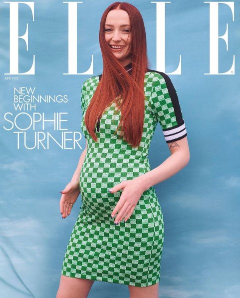 「家族が増えることに興奮している」と明かしたソフィー（画像は『ELLE UK　2022年5月4日付Instagram「I’ve done the big franchises.」』のスクリーンショット）