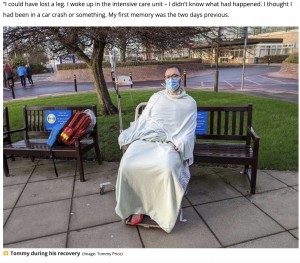 治療中のトミーさん（画像は『Manchester Evening News　2022年6月26日付「“My heart stopped for THREE HOURS”: Man, 27, from Salford cheats death after catching hypothermia on a mountain - they didn’t think he was going to make it」（Image: Tommy Price）』のスクリーンショット）