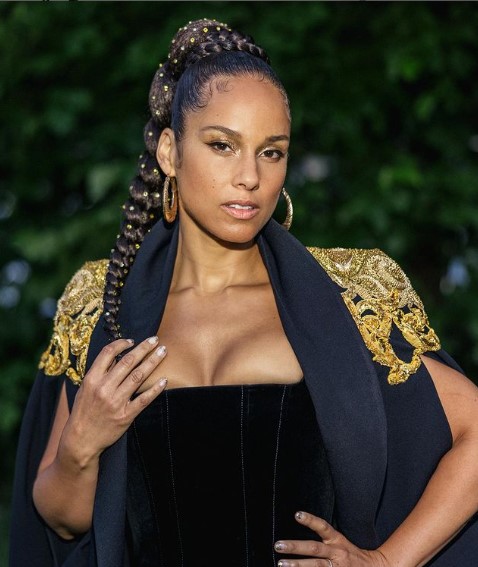 アリシア・キーズ、女王の祝賀コンサートでの演奏曲に非難殺到（画像は『Alicia Keys　2022年6月5日付Instagram「It ‼」』のスクリーンショット）