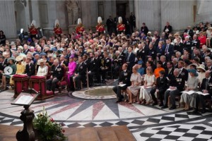 「プラチナ・ジュビリー」の記念礼拝にて（画像は『Clarence House　2022年6月3日付Instagram「Thank you, Your Majesty, for 70 years of unwavering and dedicated service」』のスクリーンショット）